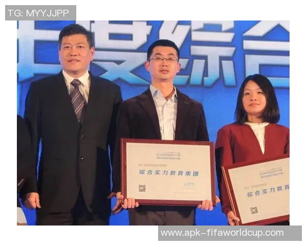 许钟豪的成长之路与奋斗精神探讨